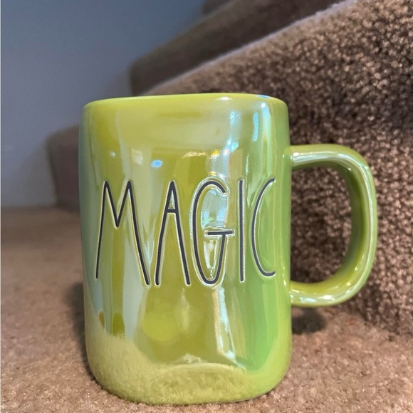 Rae Dunn Magic Mug - Picture 1 of 2